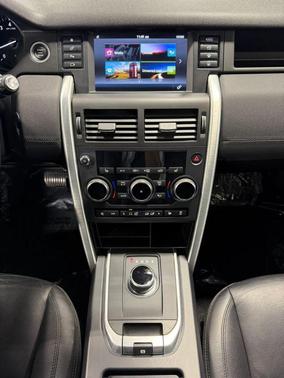 White 2018 Land Rover Discovery Sport SE