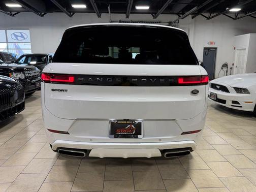 Fuji White 2023 Land Rover Range Rover Sport SE
