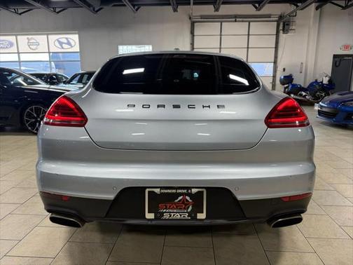 2015 Porsche Panamera 4