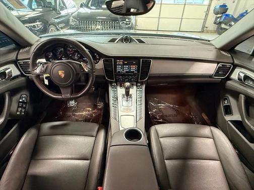 2015 Porsche Panamera 4