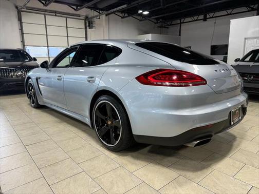 2015 Porsche Panamera 4