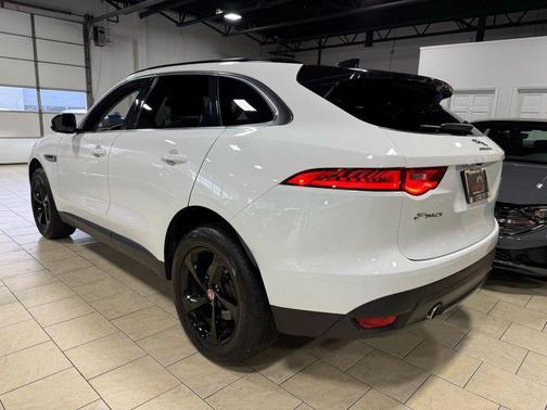 2017 Jaguar F-PACE 35t Prestige