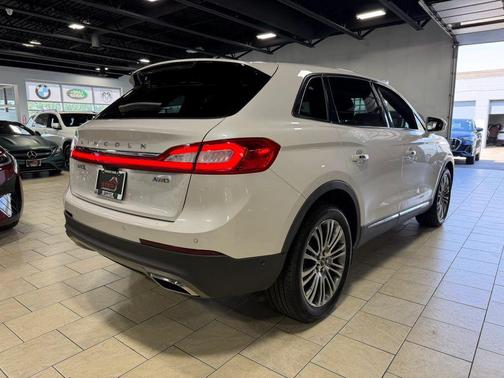 White Platinum Metallic Tri-Coat 2016 Lincoln MKX Reserve