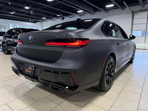 Frozen Deep Grey 2023 BMW 760 i xDrive