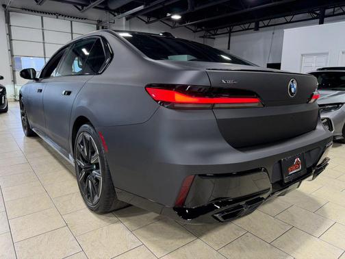 Frozen Deep Grey 2023 BMW 760 i xDrive