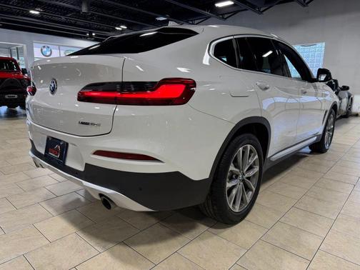 White 2019 BMW X4 xDrive30i