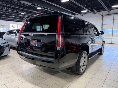 2017 Cadillac Escalade ESV Sport