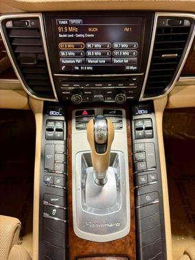 2014 Porsche Panamera 4