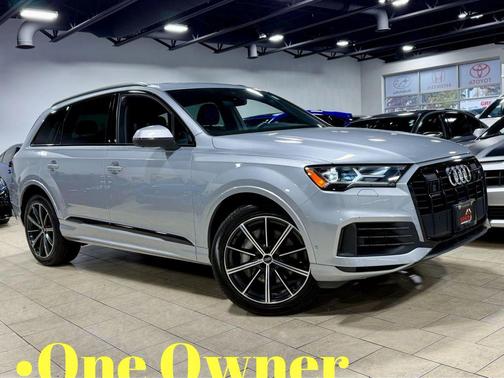 2021 Audi Q7 55 Premium Plus