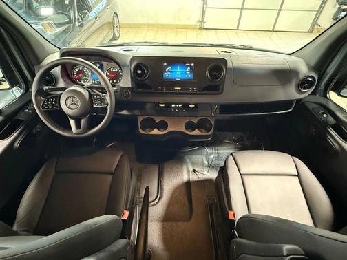 2024 Mercedes-Benz Sprinter 2500 High Roof