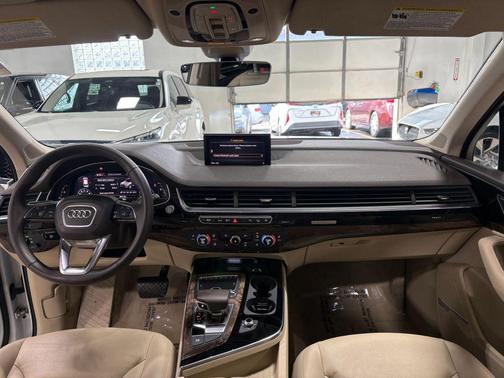 2019 Audi Q7 55 Premium Plus