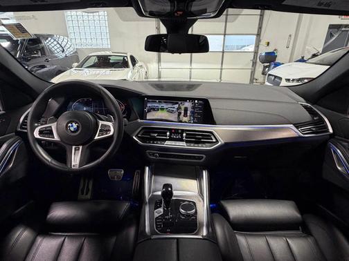 2022 BMW X6 xDrive40i