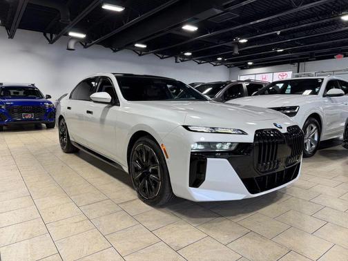 2023 BMW 760 i xDrive