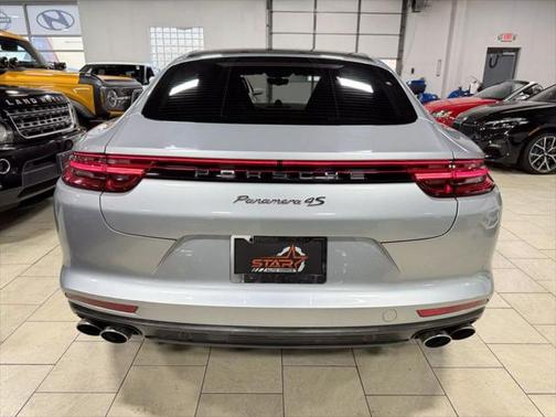 2018 Porsche Panamera 4S