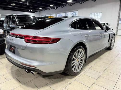 2018 Porsche Panamera 4S