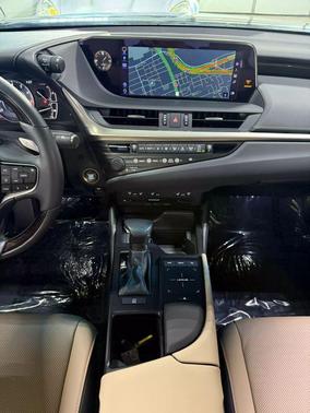 2019 Lexus ES 350 Base