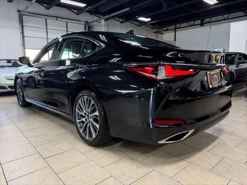 2019 Lexus ES 350 Base