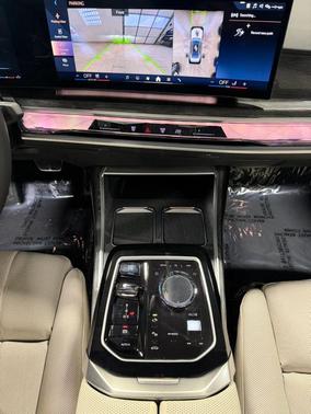 White 2023 BMW 760 i xDrive