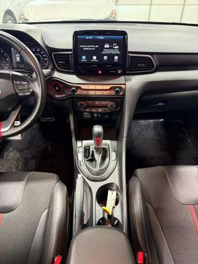 2019 Hyundai Veloster Base