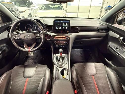 2019 Hyundai Veloster Base