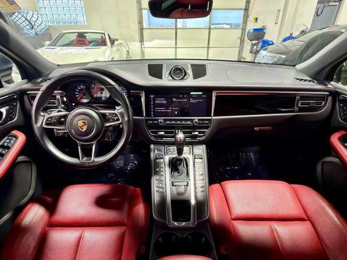 2020 Porsche Macan S