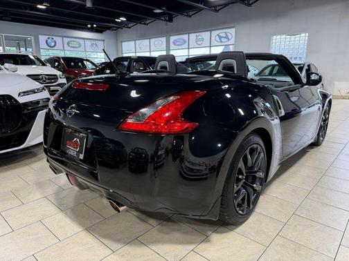 Magnetic Black 2016 Nissan 370Z Base