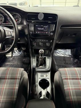 2015 Volkswagen Golf GTI 2.0T S 4-Door
