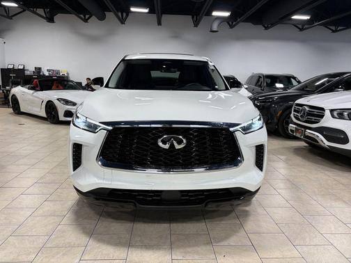 2023 INFINITI QX60 Pure