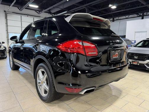 Black 2014 Porsche Cayenne Platinum Edition