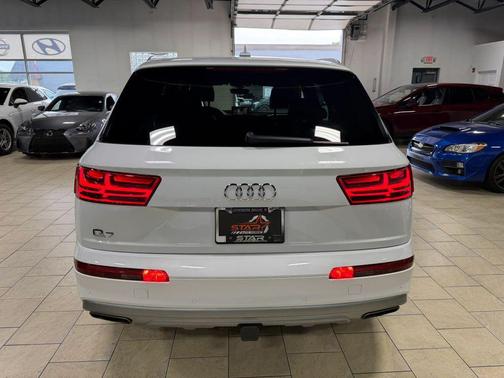 White 2019 Audi Q7 55 Prestige