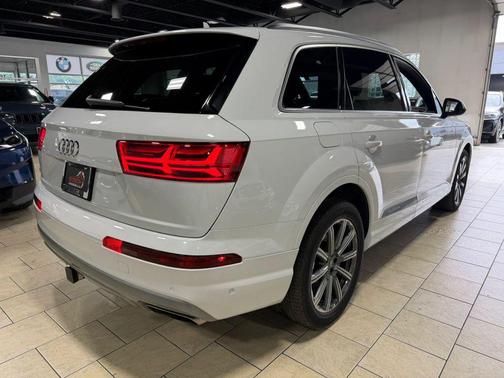 White 2019 Audi Q7 55 Prestige