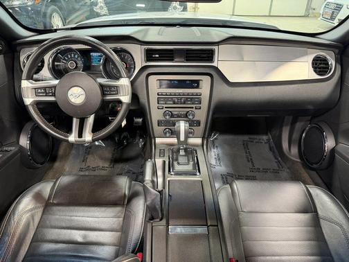 White 2014 Ford Mustang V6 Premium