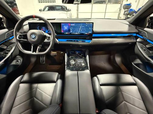 2024 BMW i5 M60