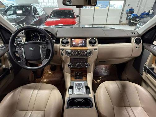 2016 Land Rover LR4 Base