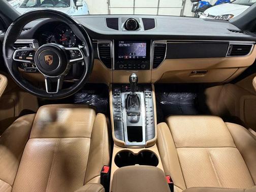 White 2018 Porsche Macan Macan Sport Edition