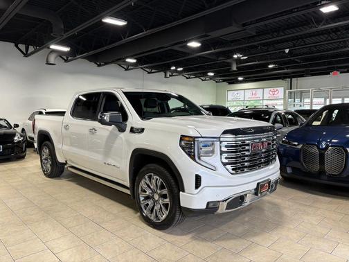 White Frost Tricoat 2024 GMC Sierra 1500 Denali