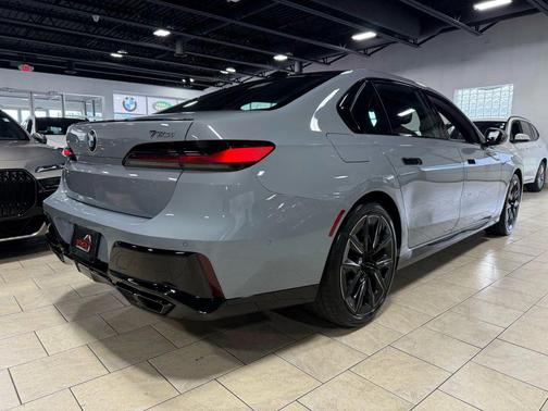 2023 BMW 760 i xDrive