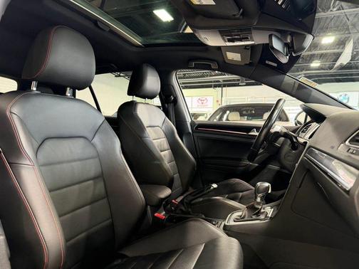 Pure White 2017 Volkswagen Golf GTI 2.0T Autobahn 4-Door
