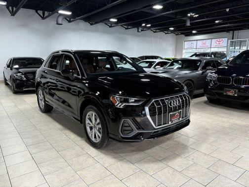 2024 Audi Q3 45 S line Premium Plus