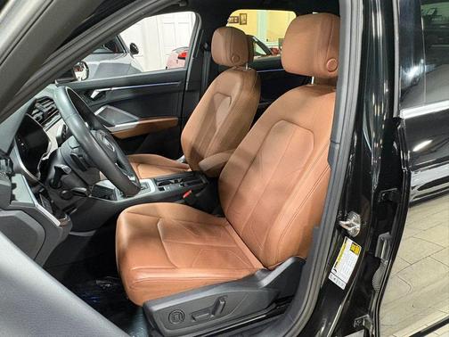 2024 Audi Q3 45 S line Premium Plus