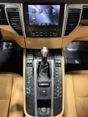 White 2018 Porsche Macan Macan Sport Edition