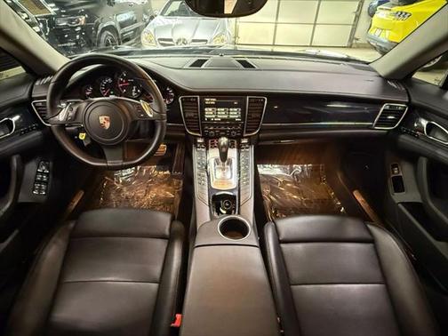 2012 Porsche Panamera 4