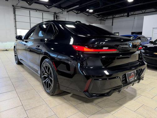 Black 2023 BMW i7 xDrive60 Sedan 4D