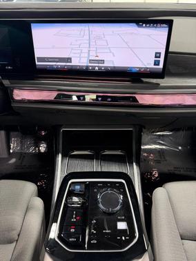Gray 2023 BMW i7 xDrive60 Sedan 4D