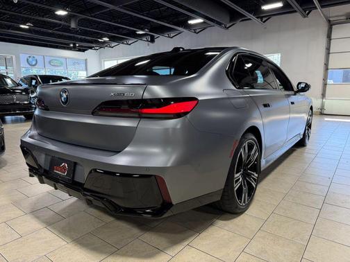 Gray 2023 BMW i7 xDrive60 Sedan 4D