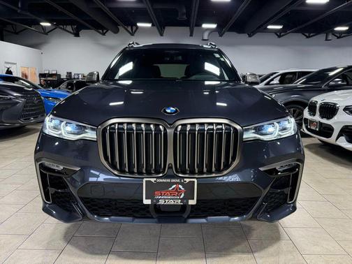 2021 BMW X7 M50i