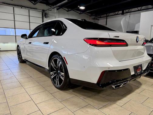 2024 BMW 760 xDrive