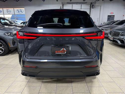 2022 Lexus NX 350h Luxury