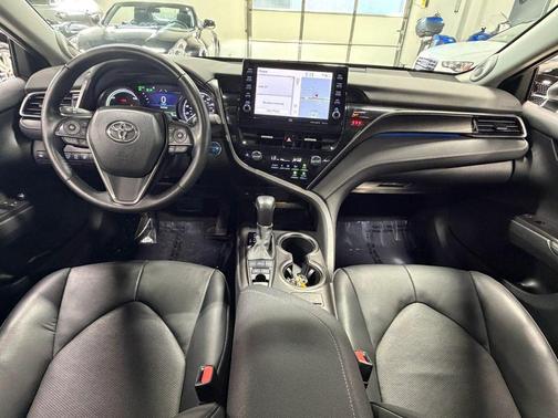 Wind Chill Pearl 2021 Toyota Camry XSE