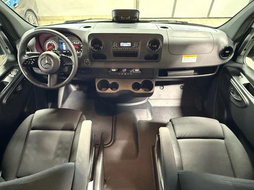 2025 Mercedes-Benz Sprinter 2500 High Roof